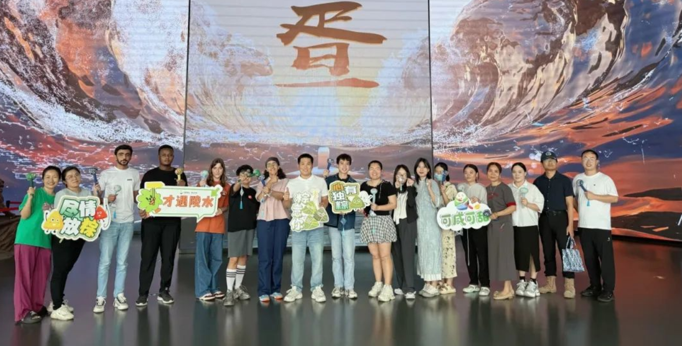 陵水举办“粽情端午·共话传承”人才端午主...